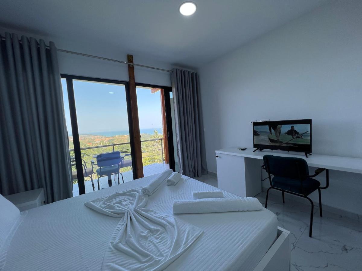 Restorant Hotel Xheni Shetaj Ngoại thất bức ảnh