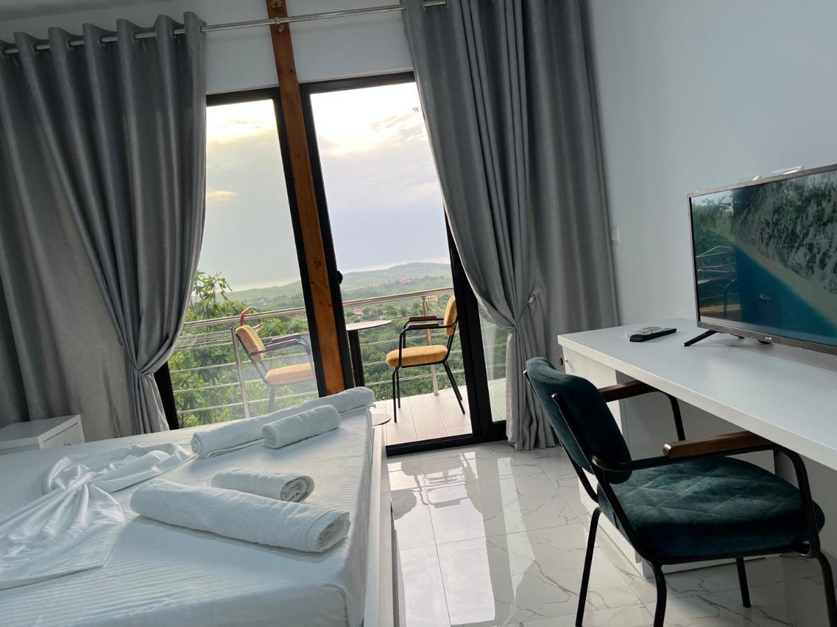 Restorant Hotel Xheni Shetaj Ngoại thất bức ảnh